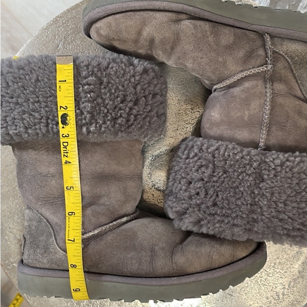 UGG boots Gray tall cuff sheepskin fur Classic winter size 6 fall winter warm - Picture 9 of 11